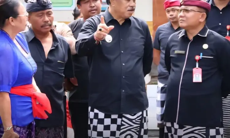 Wabup Tabanan I Made Dirga Tinjau Sekolah Rusak, Keselamatan Siswa Jadi Prioritas